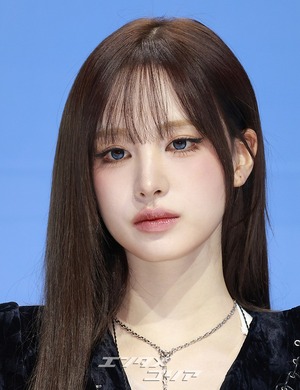 【フォト】IVE、3年ぶりにフルアルバムで音楽活動…シックになったビジュアル