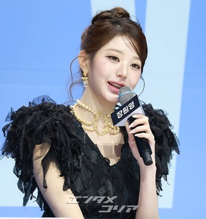 【フォト】IVE、3年ぶりにフルアルバムで音楽活動…シックになったビジュアル