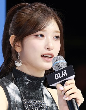 【フォト】IVE、3年ぶりにフルアルバムで音楽活動…シックになったビジュアル