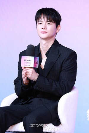 【フォト】『マンスリー彼氏』キム・ジョンシク監督＆ソ・イングク＆ジス、和気あいあいとした懇談会