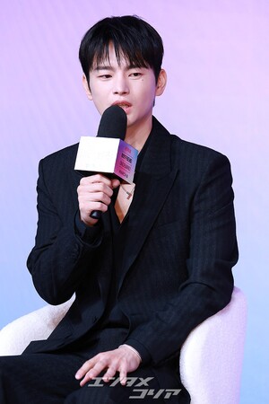 【フォト】『マンスリー彼氏』キム・ジョンシク監督＆ソ・イングク＆ジス、和気あいあいとした懇談会