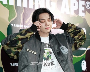 【フォト】BOYNEXTDOORジェヒョン＆ウナク　肩組み仲良し…手ハート・ポーズ