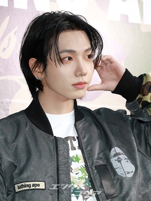 【フォト】BOYNEXTDOORジェヒョン＆ウナク　肩組み仲良し…手ハート・ポーズ