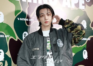 【フォト】BOYNEXTDOORジェヒョン＆ウナク　肩組み仲良し…手ハート・ポーズ