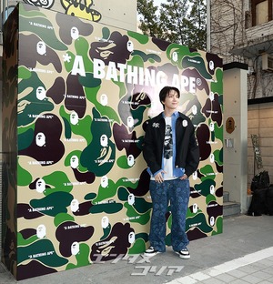 【フォト】BOYNEXTDOORジェヒョン＆ウナク　肩組み仲良し…手ハート・ポーズ