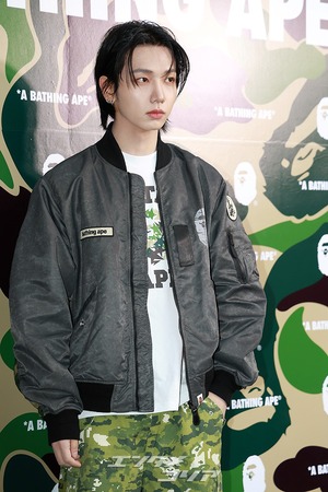 【フォト】BOYNEXTDOORジェヒョン＆ウナク　肩組み仲良し…手ハート・ポーズ