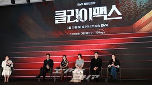 【フォト】懇談会に臨む『クライマックス』のキャストたち