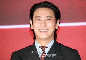 【フォト】懇談会に臨む『クライマックス』のキャストたち