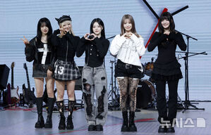 【フォト】LOONA・cignature・ユーチューバーが集まったガールズバンド「LATENCY」デビュー