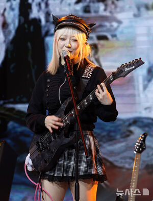 【フォト】LOONA・cignature・ユーチューバーが集まったガールズバンド「LATENCY」デビュー