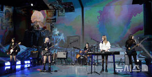 【フォト】LOONA・cignature・ユーチューバーが集まったガールズバンド「LATENCY」デビュー