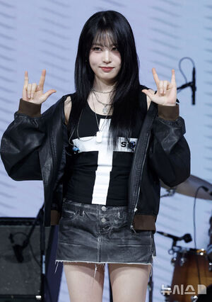 【フォト】LOONA・cignature・ユーチューバーが集まったガールズバンド「LATENCY」デビュー