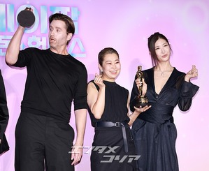 【フォト】一堂に会した『KPOPガールズ！　デーモン・ハンターズ』の主役たち