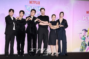 【フォト】一堂に会した『KPOPガールズ！　デーモン・ハンターズ』の主役たち