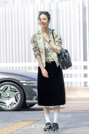 【フォト】ジャカルタに向かうaespaカリナ＆ウィンター、優劣つけ難い美しさ