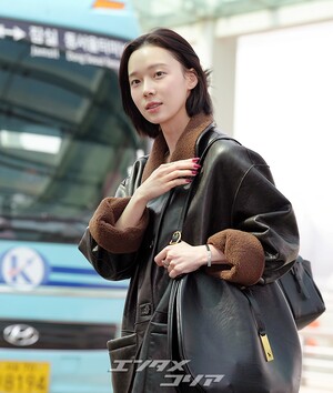 【フォト】ジャカルタに向かうaespaカリナ＆ウィンター、優劣つけ難い美しさ