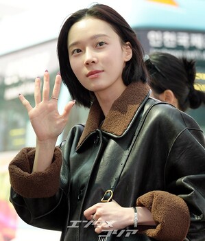 【フォト】ジャカルタに向かうaespaカリナ＆ウィンター、優劣つけ難い美しさ