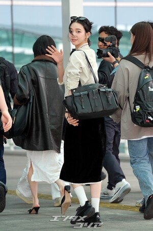 【フォト】ジャカルタに向かうaespaカリナ＆ウィンター、優劣つけ難い美しさ