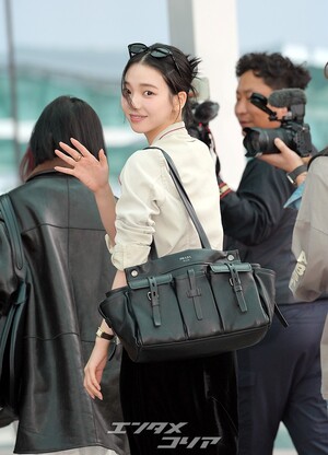 【フォト】ジャカルタに向かうaespaカリナ＆ウィンター、優劣つけ難い美しさ