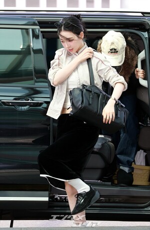 【フォト】ジャカルタに向かうaespaカリナ＆ウィンター、優劣つけ難い美しさ