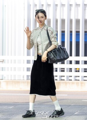 【フォト】ジャカルタに向かうaespaカリナ＆ウィンター、優劣つけ難い美しさ