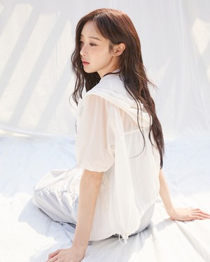 【フォト】aespaジゼル、「Wacky WiLLy」をまとい甘い夏のムード