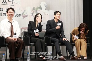 【フォト】懇談会に臨む『誰だって無価値な自分と闘っている』のキャストたち