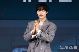 【フォト】ポーズを取るNETFLIXシリーズ『キリゴ』のキャストたち