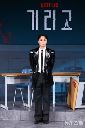 【フォト】ポーズを取るNETFLIXシリーズ『キリゴ』のキャストたち