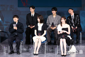 【フォト】ポーズを取るNETFLIXシリーズ『キリゴ』のキャストたち