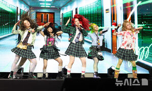 【フォト】UNCHILD、エネルギーあふれるデビューステージ