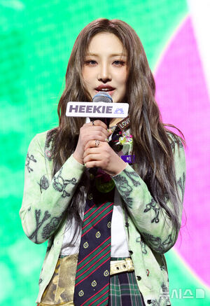 【フォト】UNCHILD、エネルギーあふれるデビューステージ