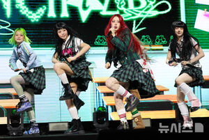 【フォト】UNCHILD、エネルギーあふれるデビューステージ