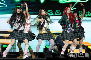 【フォト】UNCHILD、エネルギーあふれるデビューステージ