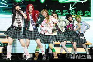 【フォト】UNCHILD、エネルギーあふれるデビューステージ