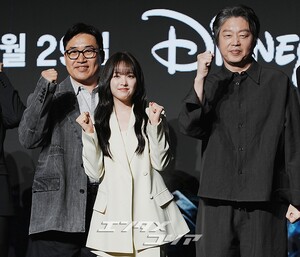 【フォト】1500億ウォンの金塊を追う『ゴールドランド』のキャストたち