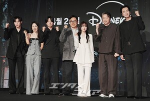 【フォト】1500億ウォンの金塊を追う『ゴールドランド』のキャストたち