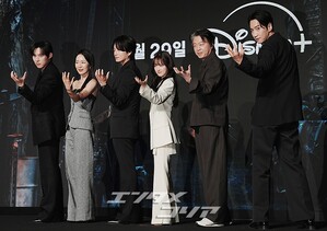 【フォト】1500億ウォンの金塊を追う『ゴールドランド』のキャストたち