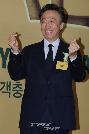 【フォト】キム・ジュンス、イ・ソンミンなど出席　「2026ブランド顧客忠誠度大賞」