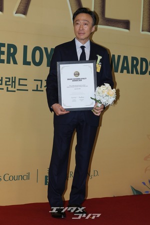 【フォト】キム・ジュンス、イ・ソンミンなど出席　「2026ブランド顧客忠誠度大賞」