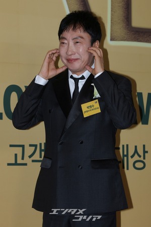 【フォト】キム・ジュンス、イ・ソンミンなど出席　「2026ブランド顧客忠誠度大賞」