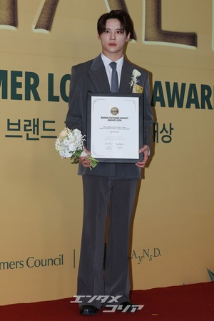 【フォト】キム・ジュンス、イ・ソンミンなど出席　「2026ブランド顧客忠誠度大賞」