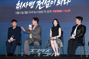【フォト】パク・ジフン＆イ・サンイ＆ユン・ギョンホ、『炊事兵、伝説になる』記者懇談会