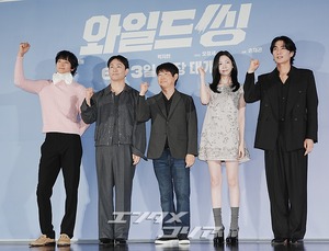 【フォト】カン・ドンウォン＆オ・ジョンセ＆パク・ジヒョン＆オム・テグ「『ワイルド・シング』見てね！」