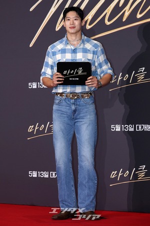 【フォト】RIIZE＆SUPER JUNIOR＆ENHYPENニキら、『マイケル』VIP試写会に出席したスターたち