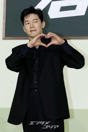 【フォト】キム・ムヨル＆イ・ソンミン＆チン・ギジュ＆ピョ・ジフン、『鉄槌教師』制作発表会に出席