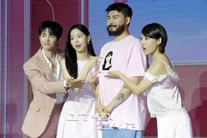 【フォト】ソ・イングク＆カン・ハンナ＆イ・ウンジ＆Car, the garden「『彼氏彼女いない歴＝年齢、卒業します2』見てね」