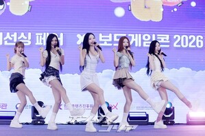 【フォト】広報大使に任命されたRESCENE、祝賀公演でさわやかな魅力アピール